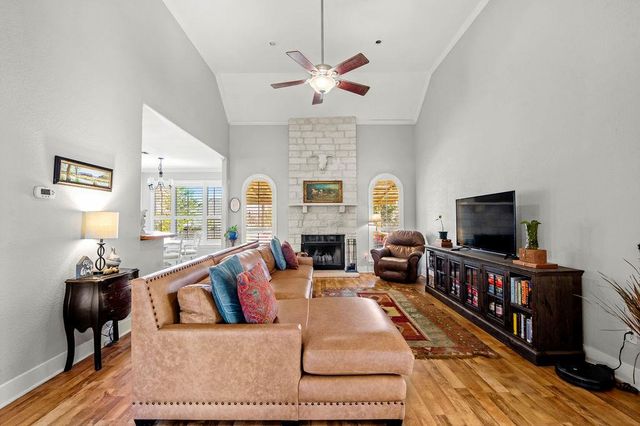 11 Elmwood CIR, Wimberley, TX 78676