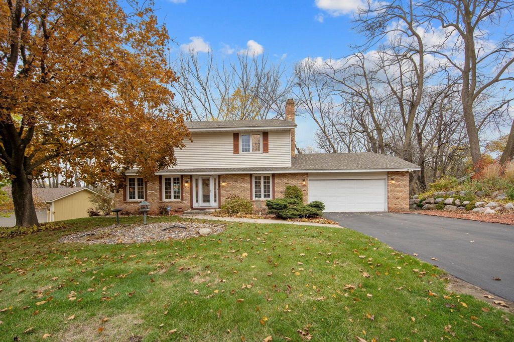 13204 Sheffield Curve, Minnetonka, MN 55305