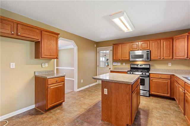178 Hunters Mill Drive, Hiram, GA 30141