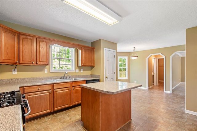 178 Hunters Mill Drive, Hiram, GA 30141