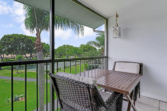 1112 Green Pine Boulevard G3, West Palm Beach, FL 33409