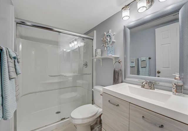 1112 Green Pine Boulevard G3, West Palm Beach, FL 33409