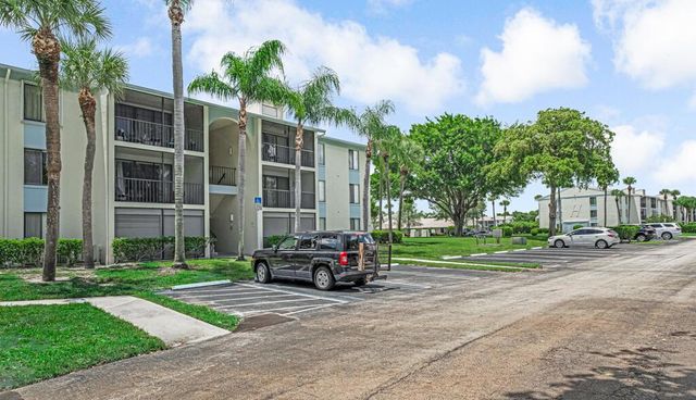 1112 Green Pine Boulevard G3, West Palm Beach, FL 33409