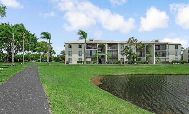 1112 Green Pine Boulevard G3, West Palm Beach, FL 33409