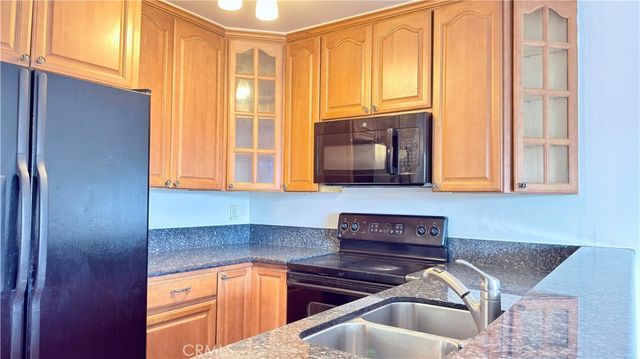 20930 Parthenia Street 216, Canoga Park, CA 91304