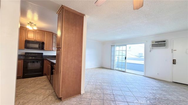 20930 Parthenia Street 216, Canoga Park, CA 91304