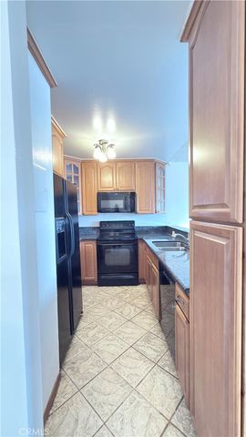 20930 Parthenia Street 216, Canoga Park, CA 91304