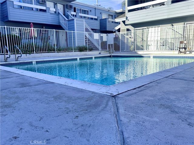 20930 Parthenia Street 216, Canoga Park, CA 91304