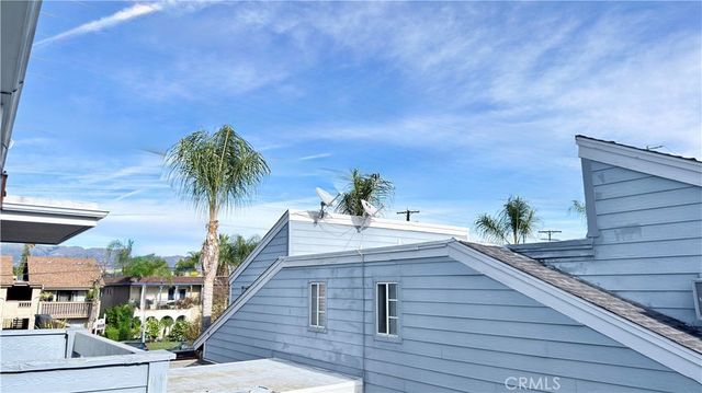 20930 Parthenia Street 216, Canoga Park, CA 91304