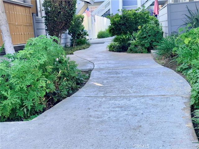 20930 Parthenia Street 216, Canoga Park, CA 91304