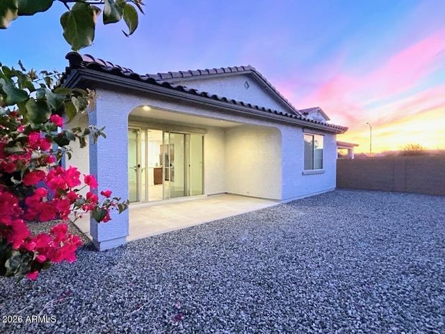 6736 W DISCOVERY Drive, Glendale, AZ 85303