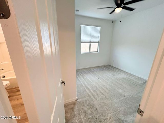 6736 W DISCOVERY Drive, Glendale, AZ 85303