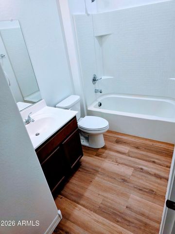 6736 W DISCOVERY Drive, Glendale, AZ 85303