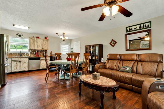12429 Dolly Pond Road, Birchwood, TN 37308