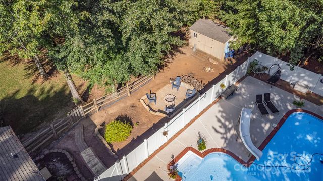 4760 Lauren Glen Street NW, Concord, NC 28027