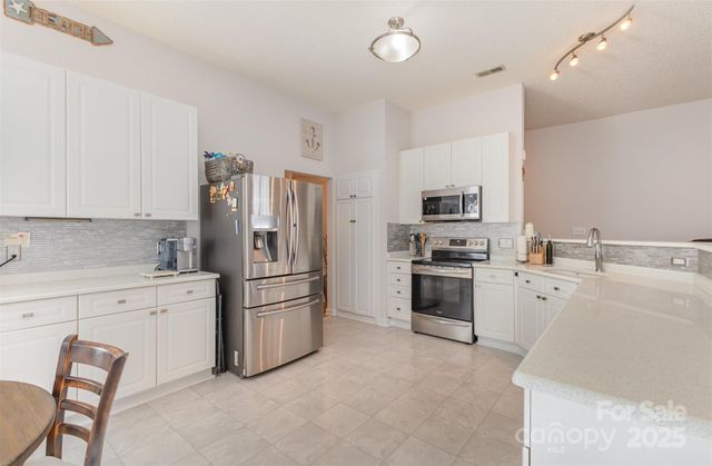 4760 Lauren Glen Street NW, Concord, NC 28027