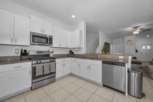 8291 CRESCENT OAKS DRIVE, New Port Richey, FL 34655