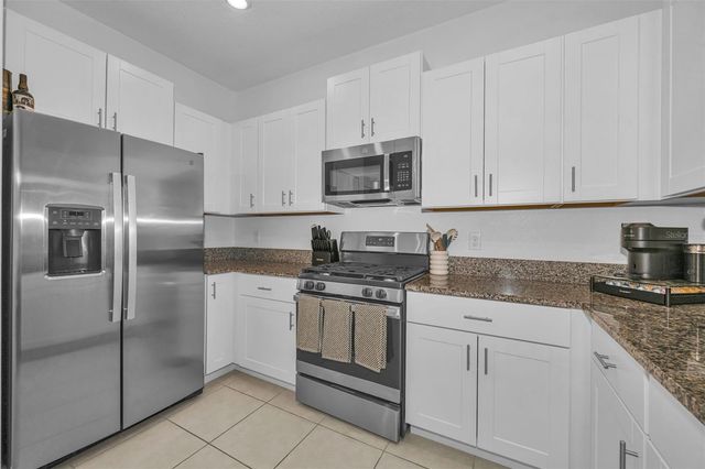 8291 CRESCENT OAKS DRIVE, New Port Richey, FL 34655