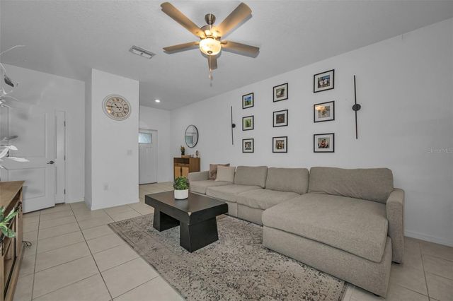 8291 CRESCENT OAKS DRIVE, New Port Richey, FL 34655