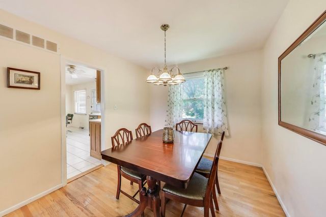 221 Anthony Road, Buffalo Grove, IL 60089