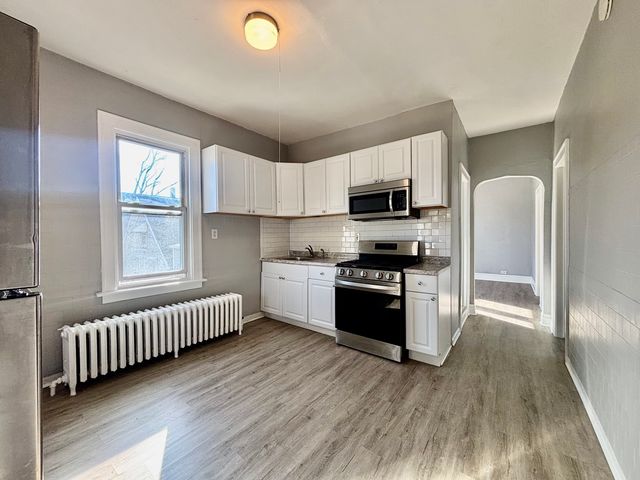 9737 S Avenue N 2R, Chicago, IL 60617