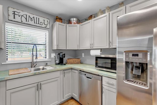 580 Homer Smith Road, Van Alstyne, TX 75495