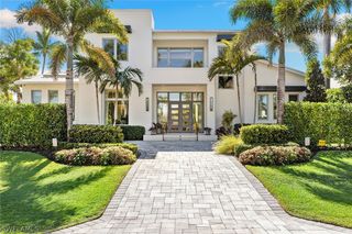 790 6th AVE N, Naples, FL 34102