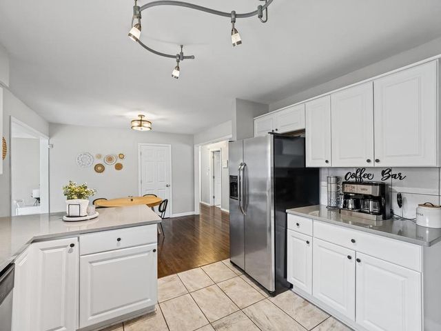 4247 Sandstone Drive, Eagan, MN 55122