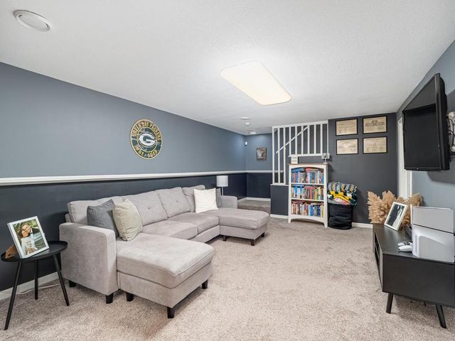 4247 Sandstone Drive, Eagan, MN 55122