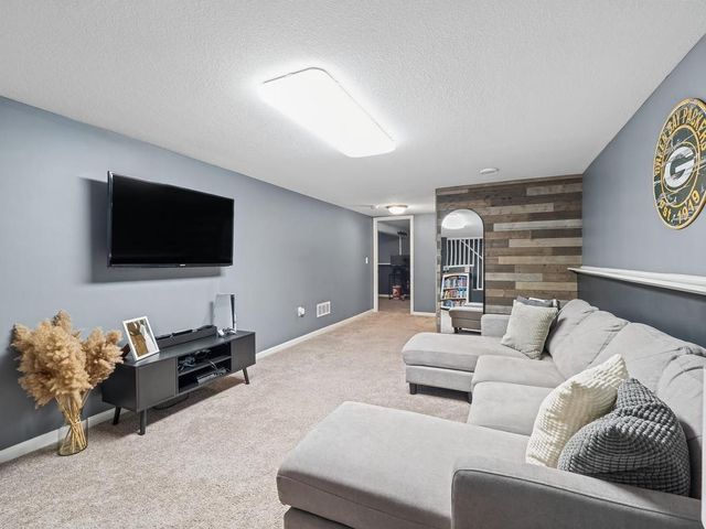 4247 Sandstone Drive, Eagan, MN 55122