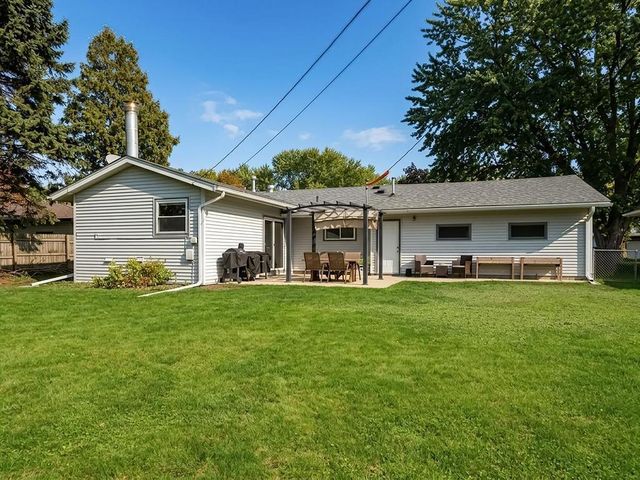 4247 Sandstone Drive, Eagan, MN 55122