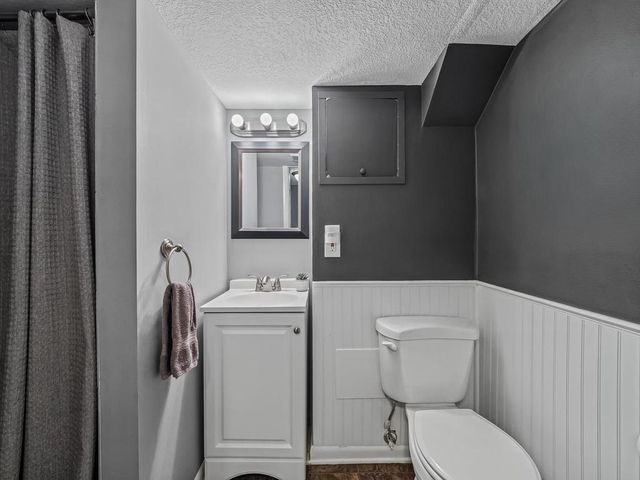 4247 Sandstone Drive, Eagan, MN 55122