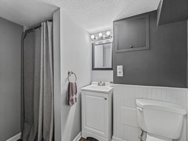 4247 Sandstone Drive, Eagan, MN 55122