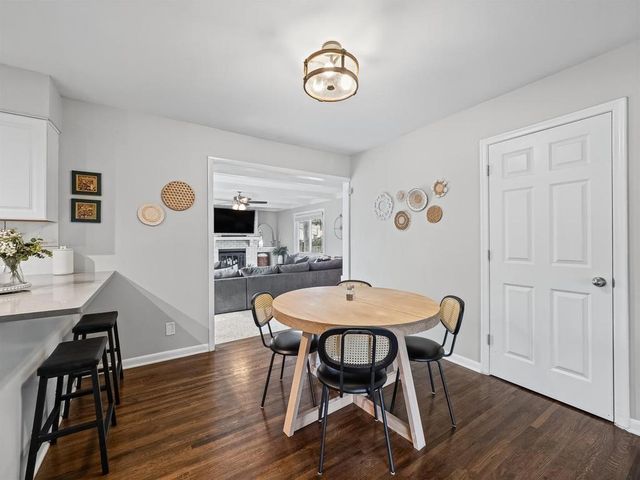 4247 Sandstone Drive, Eagan, MN 55122