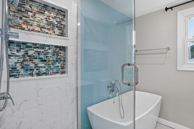 1061 Trapelo Rd, Waltham, MA 02451