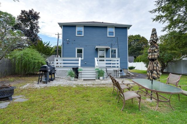 1061 Trapelo Rd, Waltham, MA 02451