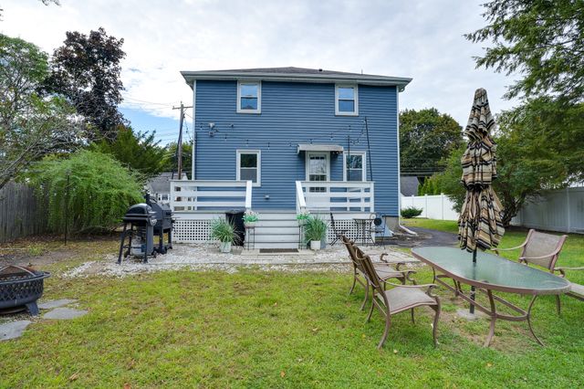 1061 Trapelo Rd, Waltham, MA 02451