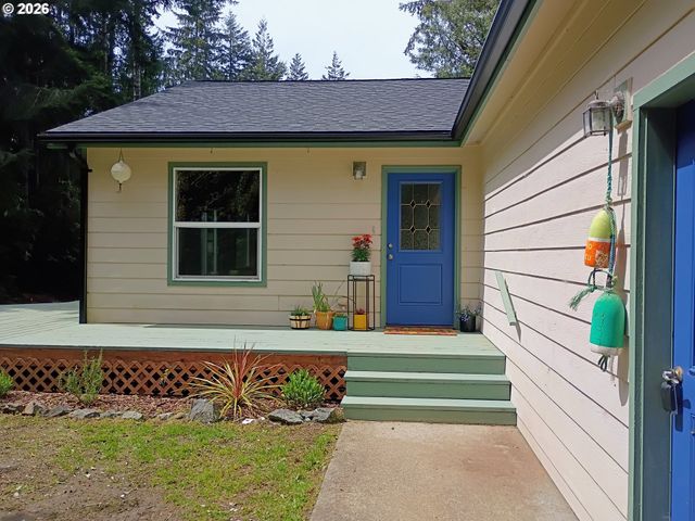 87444 WHISTLING Ln, Bandon, OR 97411