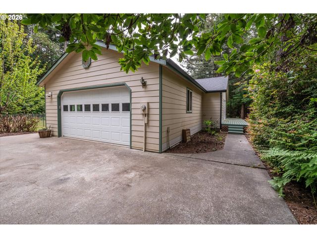 87444 WHISTLING Ln, Bandon, OR 97411