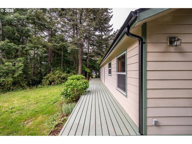 87444 WHISTLING Ln, Bandon, OR 97411