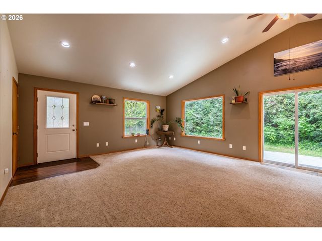 87444 WHISTLING Ln, Bandon, OR 97411