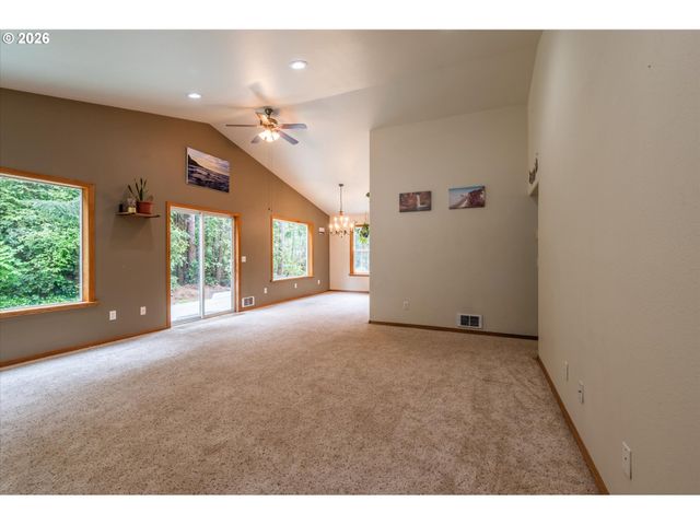 87444 WHISTLING Ln, Bandon, OR 97411