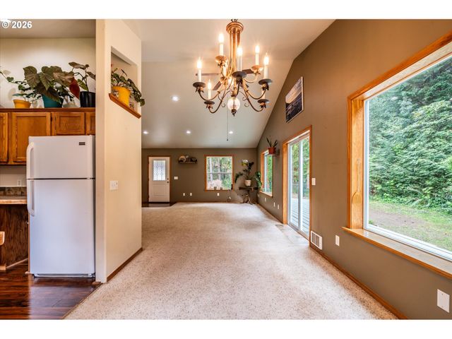 87444 WHISTLING Ln, Bandon, OR 97411
