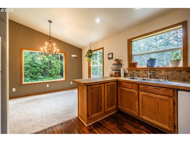 87444 WHISTLING Ln, Bandon, OR 97411