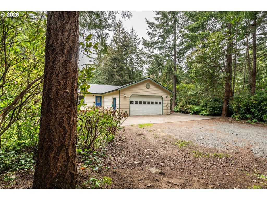 87444 WHISTLING Ln, Bandon, OR 97411