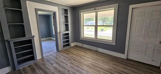 506 S Olive Street, Holden, MO 64040
