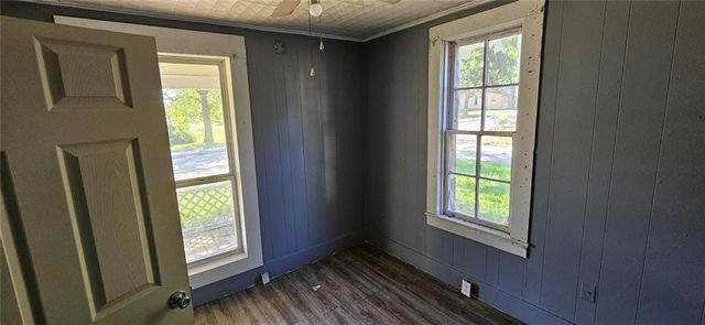 506 S Olive Street, Holden, MO 64040