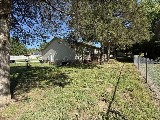 403 Lark Lane, Harrison, AR 72601