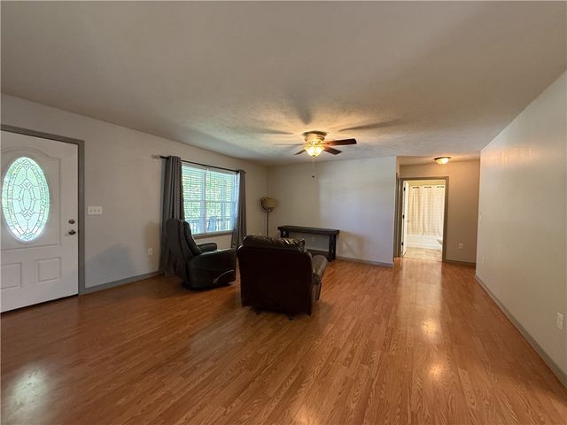 403 Lark Lane, Harrison, AR 72601