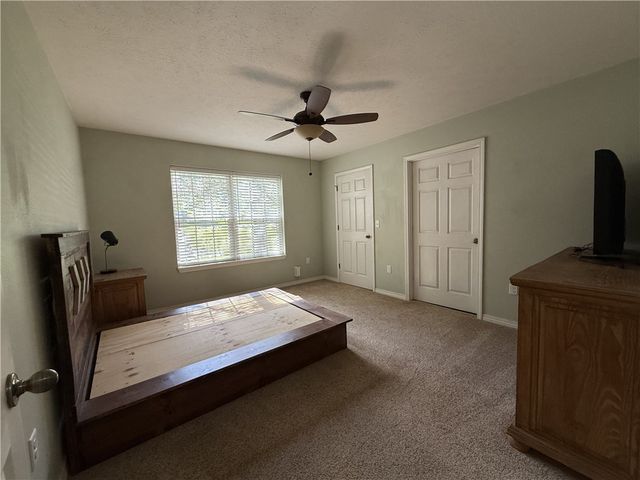403 Lark Lane, Harrison, AR 72601